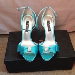 Embellished Bow heels